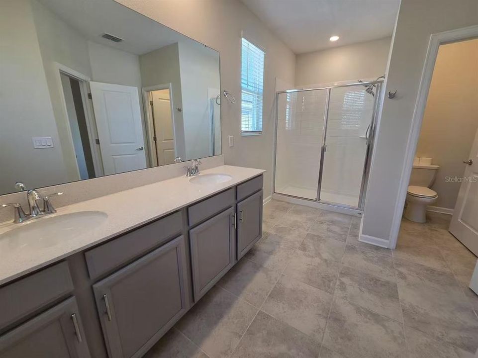 For Rent: $2,900 (4 beds, 3 baths, 2492 Square Feet)