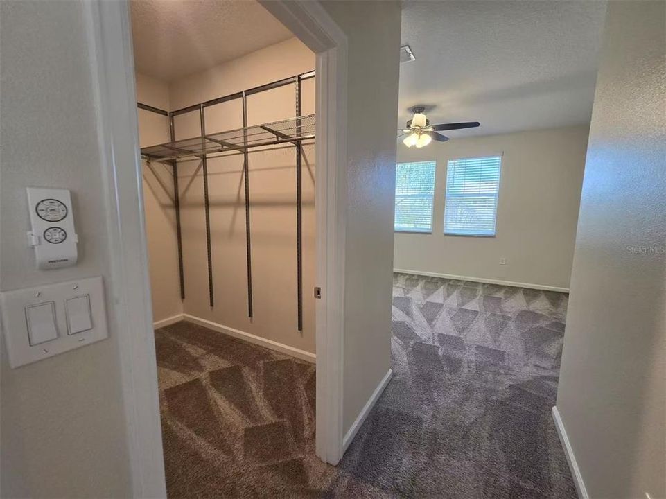 For Rent: $2,900 (4 beds, 3 baths, 2492 Square Feet)