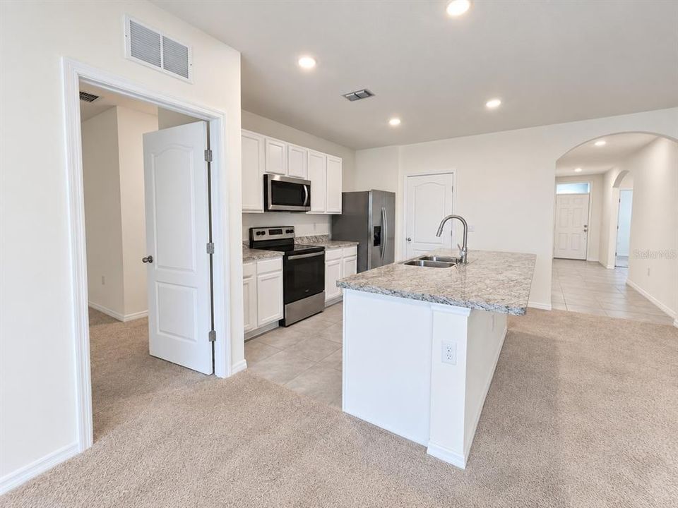 For Sale: $314,990 (3 beds, 2 baths, 1690 Square Feet)