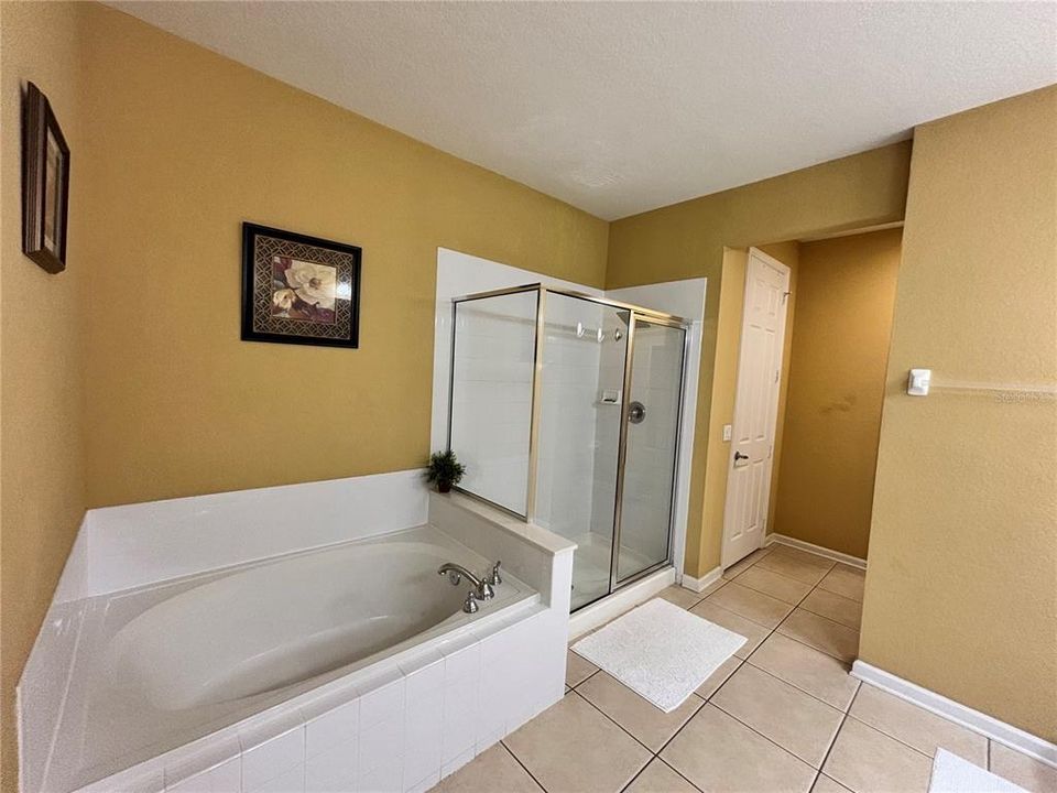 For Sale: $508,000 (2 beds, 2 baths, 1823 Square Feet)