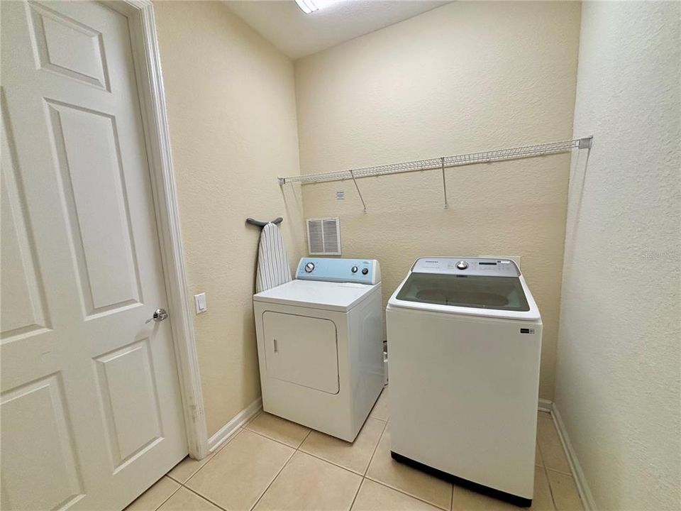 For Sale: $508,000 (2 beds, 2 baths, 1823 Square Feet)