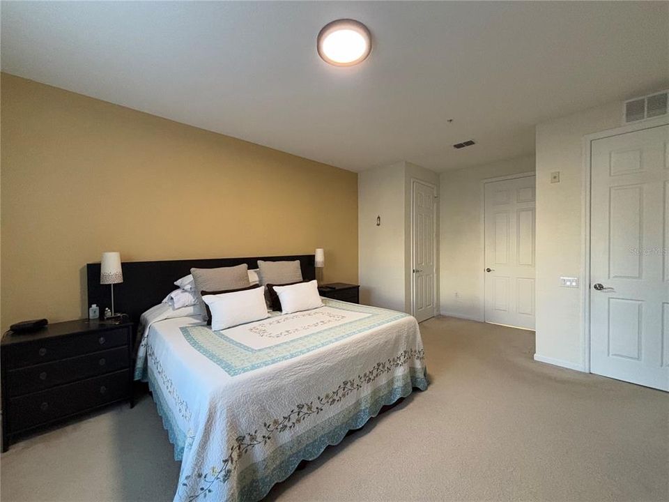 For Sale: $508,000 (2 beds, 2 baths, 1823 Square Feet)