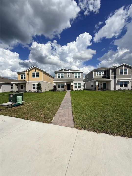 For Rent: $2,895 (4 beds, 3 baths, 2683 Square Feet)