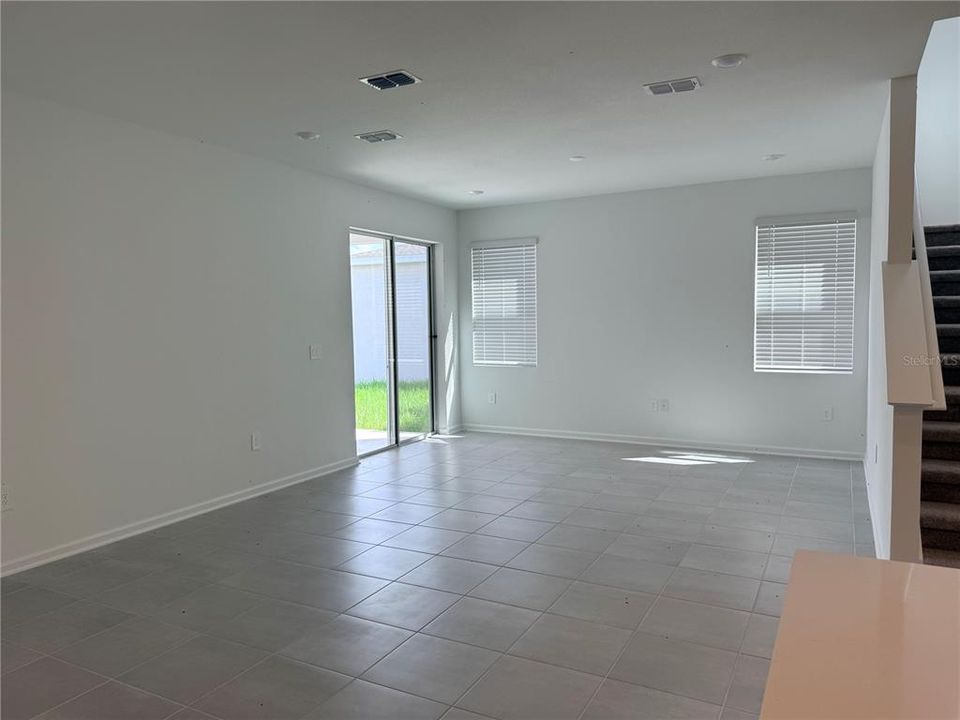 For Rent: $2,895 (4 beds, 3 baths, 2683 Square Feet)