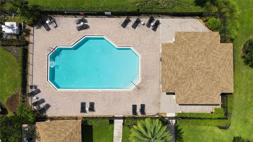 На продажу: $230,000 (2 спален, 2 ванн, 1092 Квадратных фут)