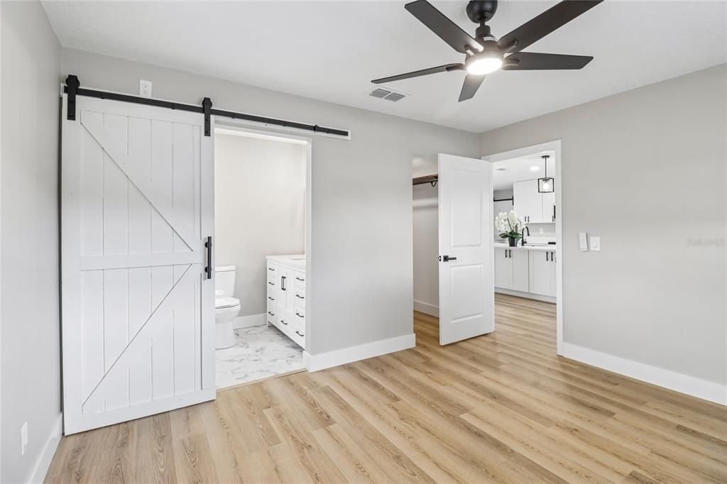 For Sale: $349,900 (3 beds, 2 baths, 1593 Square Feet)