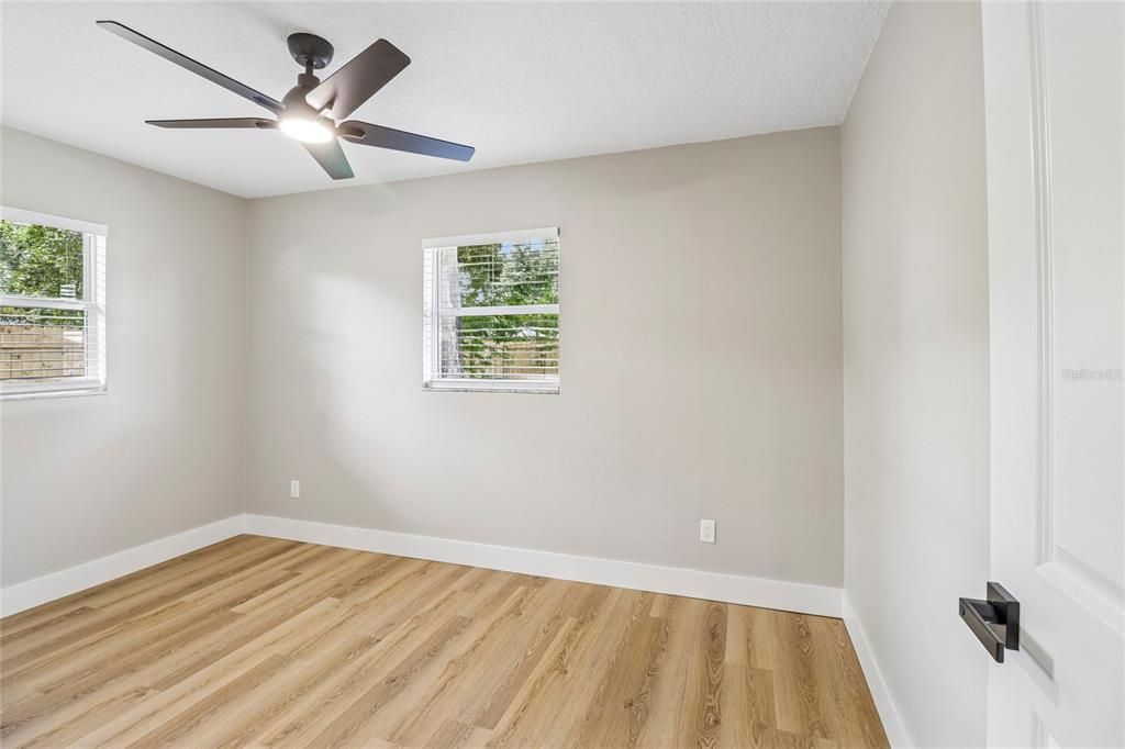 For Sale: $349,900 (3 beds, 2 baths, 1593 Square Feet)