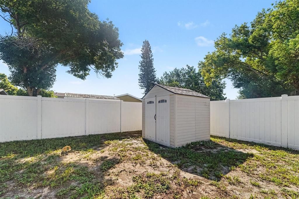 En Venta: $259,000 (2 camas, 2 baños, 1379 Pies cuadrados)