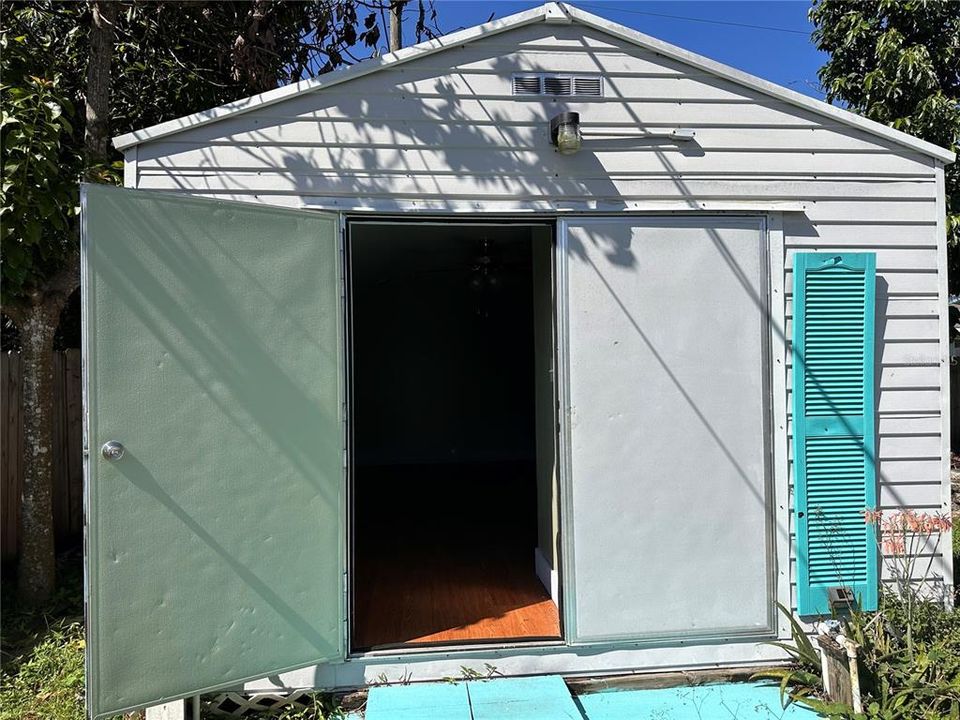 For Sale: $294,900 (4 beds, 2 baths, 1869 Square Feet)