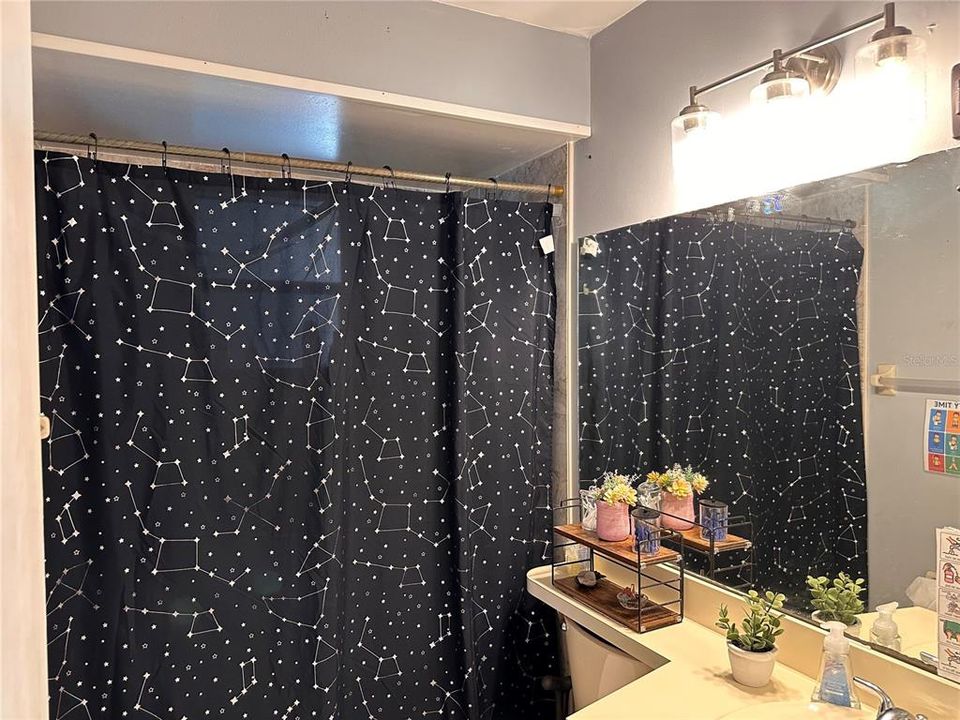 For Sale: $294,900 (4 beds, 2 baths, 1869 Square Feet)