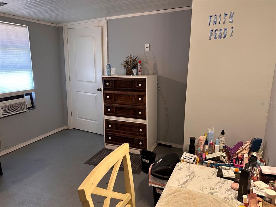 For Sale: $294,900 (4 beds, 2 baths, 1869 Square Feet)