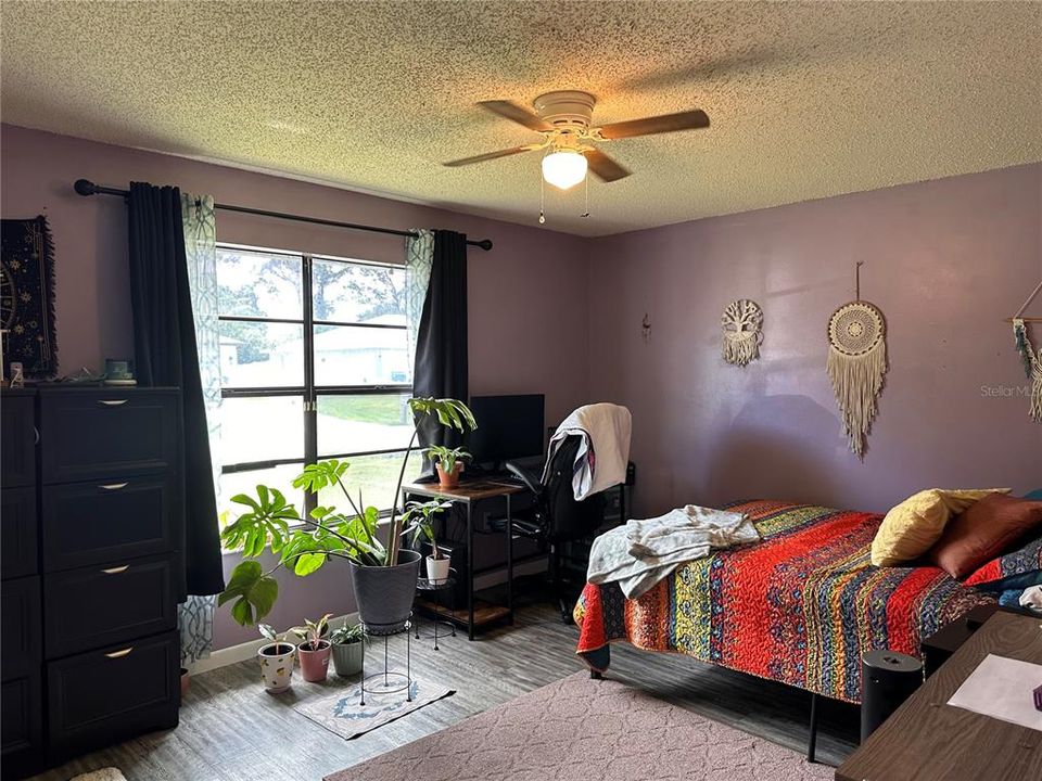 For Sale: $294,900 (4 beds, 2 baths, 1869 Square Feet)