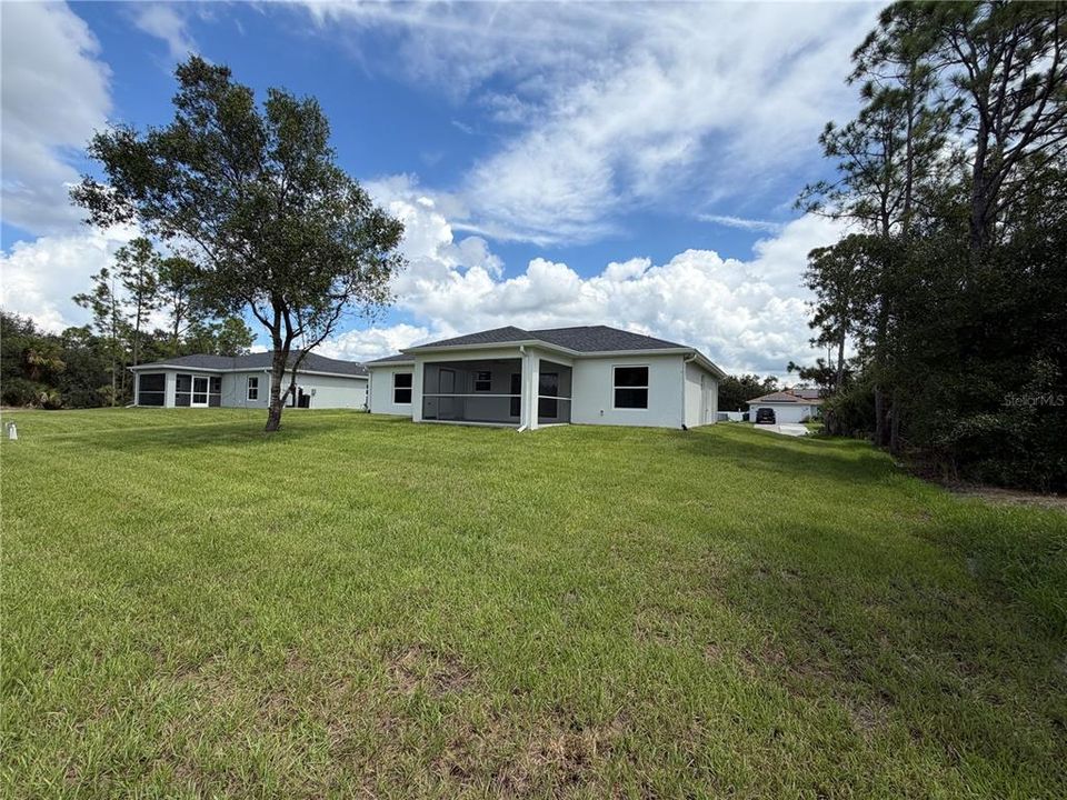 For Sale: $325,000 (3 beds, 2 baths, 1437 Square Feet)