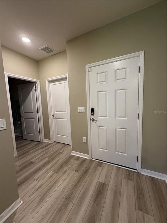 For Sale: $335,000 (3 beds, 2 baths, 1632 Square Feet)