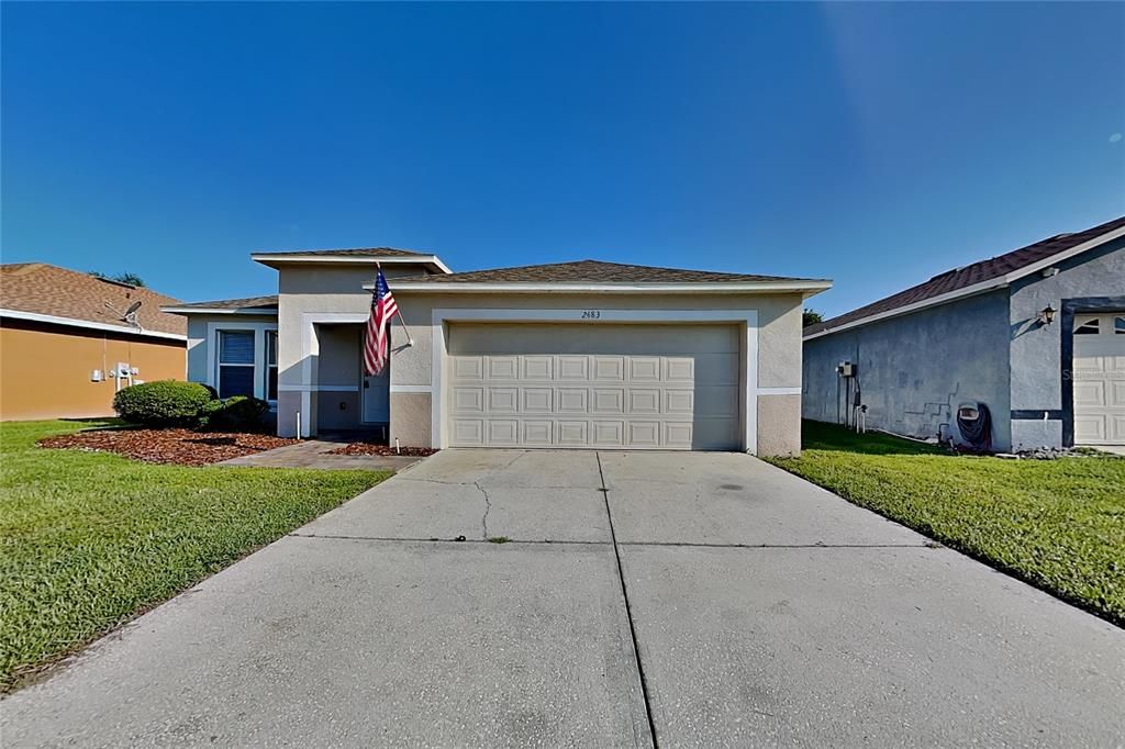 For Rent: $1,999 (3 beds, 2 baths, 1850 Square Feet)
