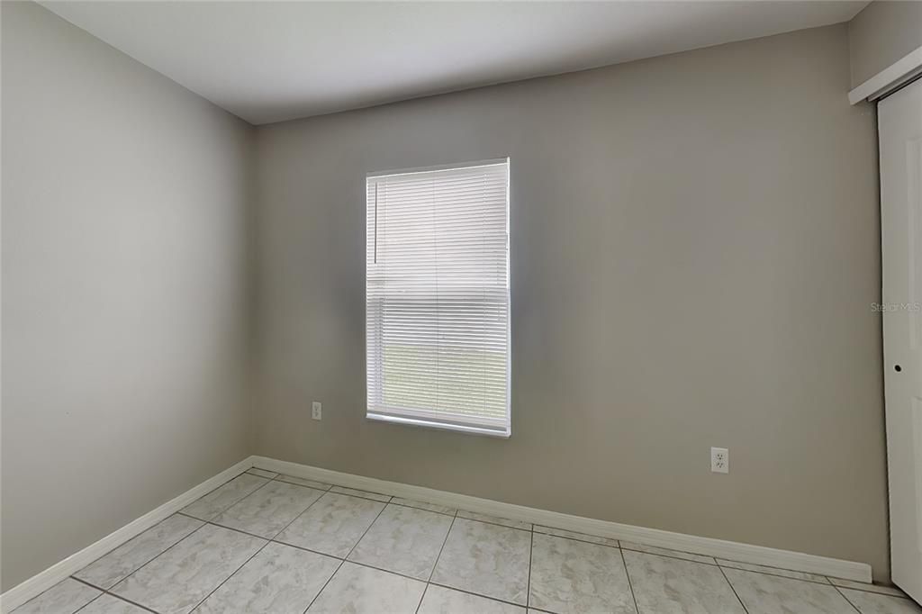 For Rent: $1,999 (3 beds, 2 baths, 1850 Square Feet)
