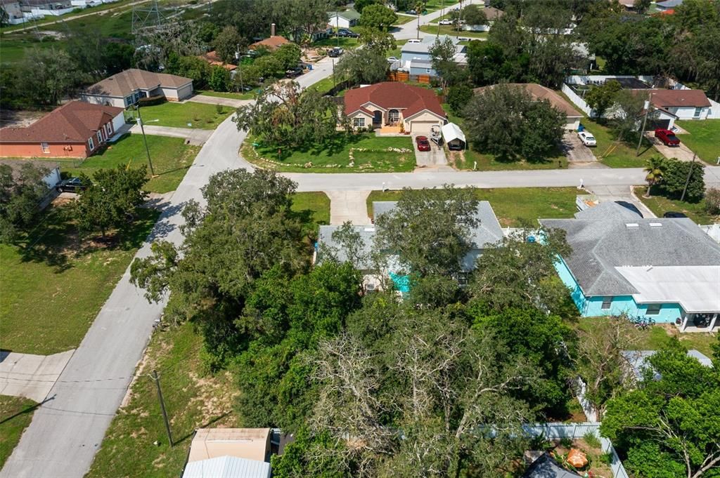 Activo con contrato: $349,900 (4 camas, 2 baños, 2348 Pies cuadrados)