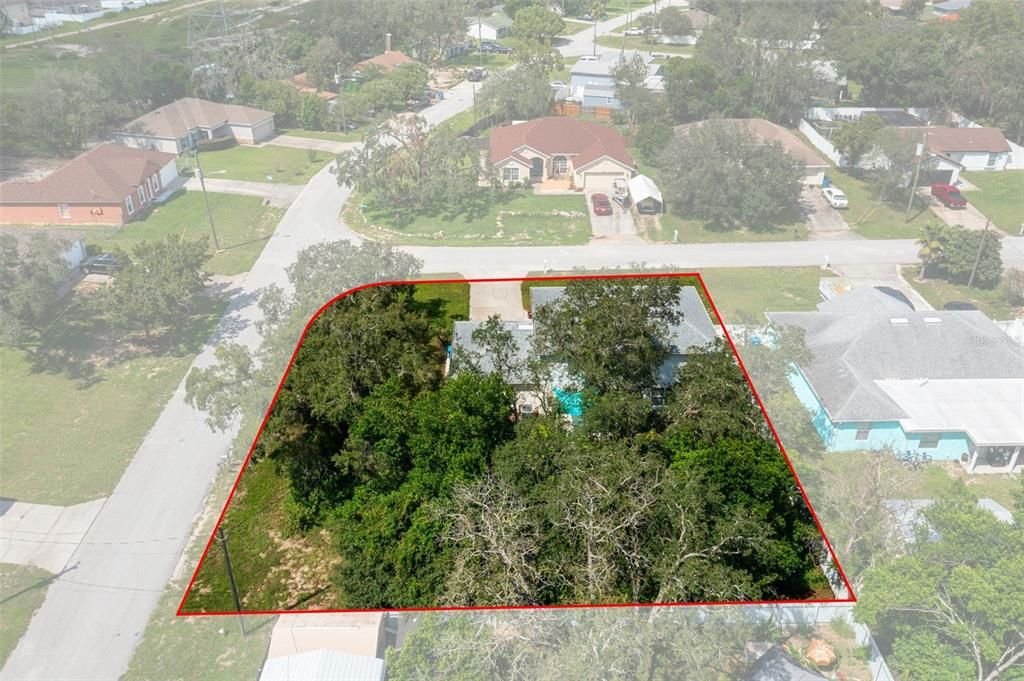 Activo con contrato: $349,900 (4 camas, 2 baños, 2348 Pies cuadrados)