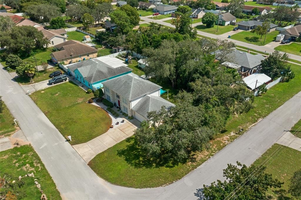 Activo con contrato: $349,900 (4 camas, 2 baños, 2348 Pies cuadrados)