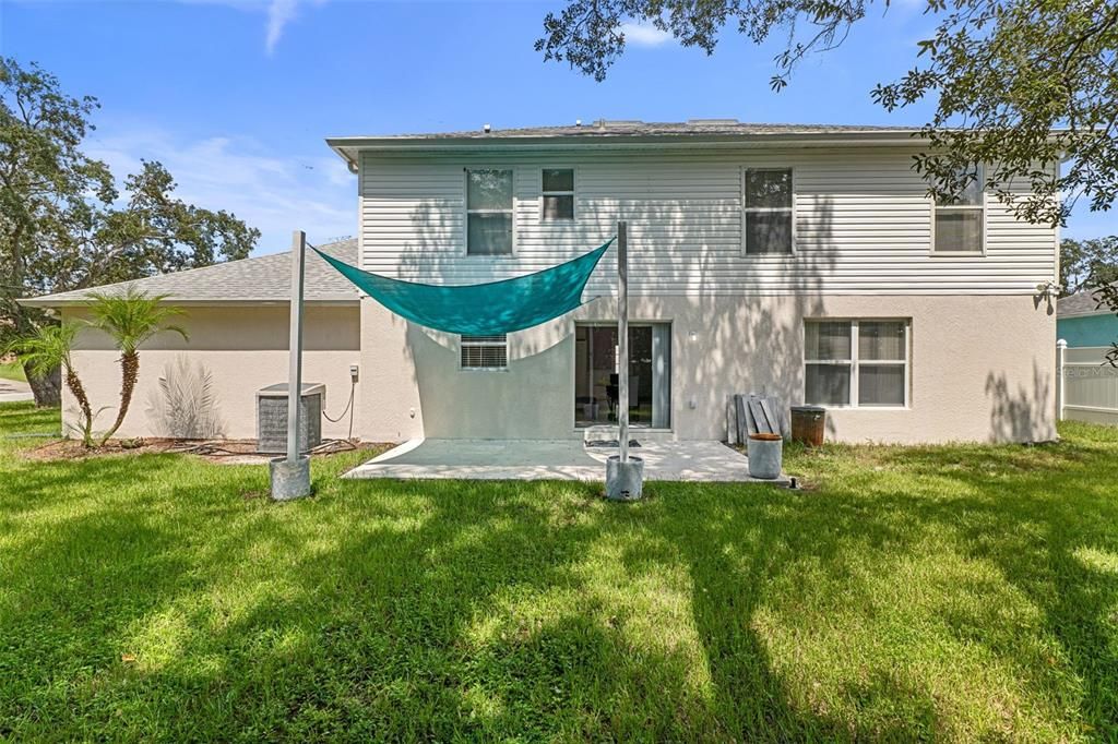 Activo con contrato: $349,900 (4 camas, 2 baños, 2348 Pies cuadrados)