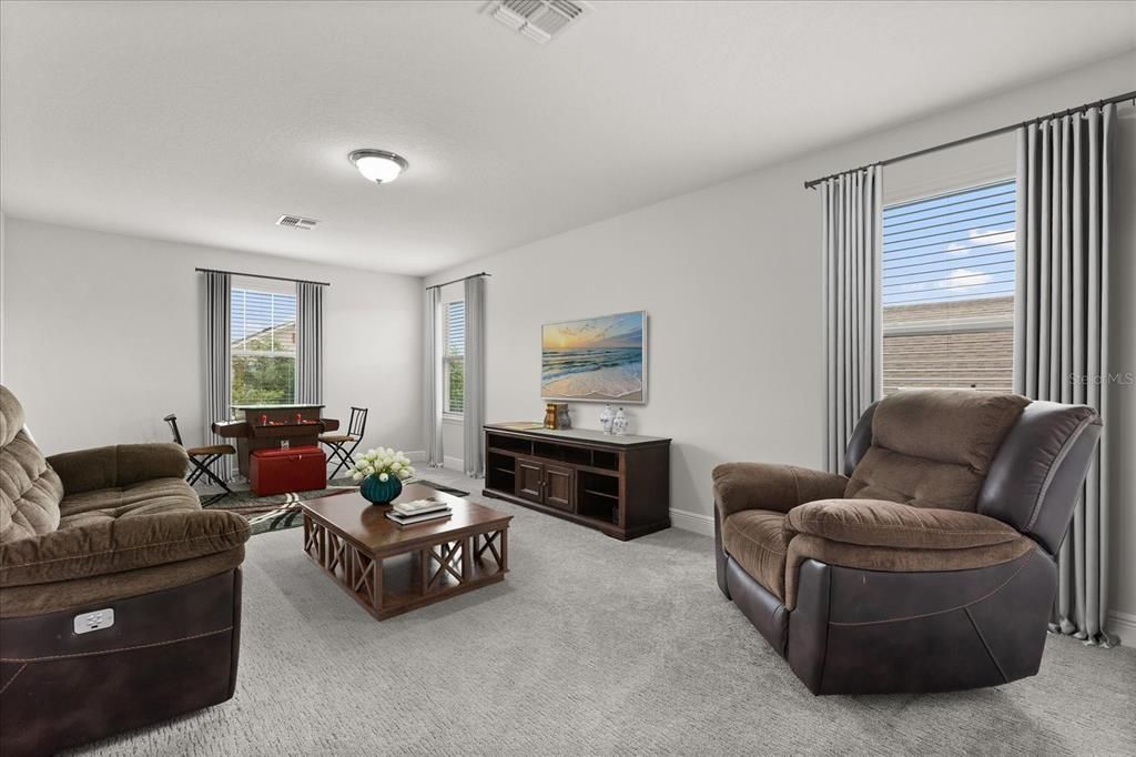 For Rent: $4,950 (5 beds, 4 baths, 2840 Square Feet)