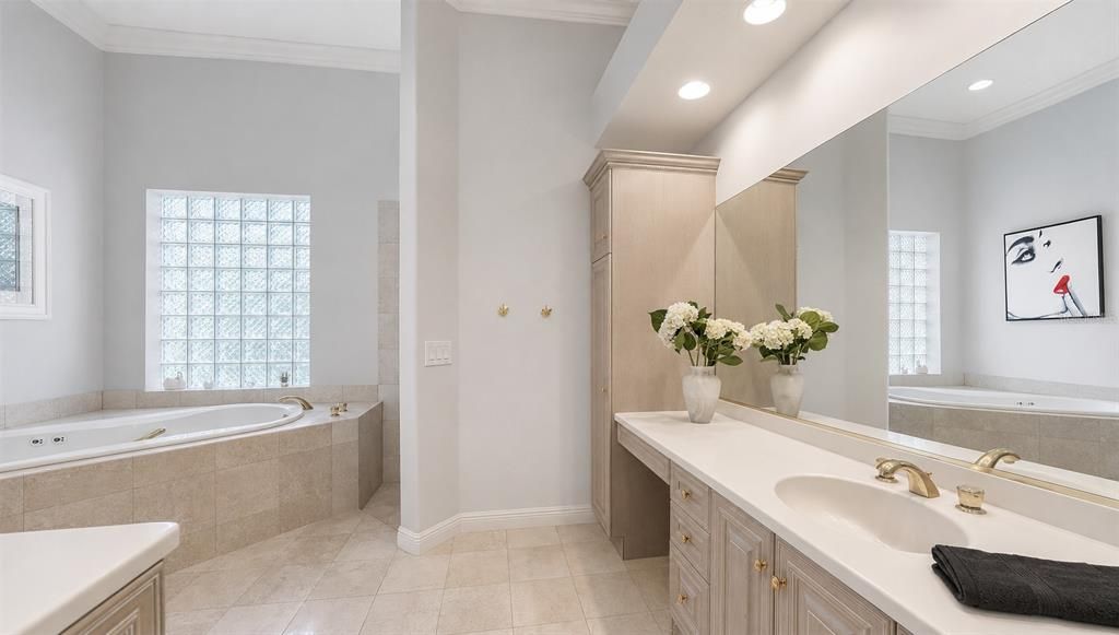 En Venta: $1,590,000 (3 camas, 3 baños, 3565 Pies cuadrados)