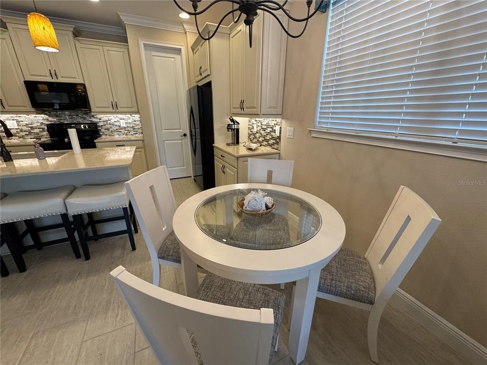 For Rent: $3,250 (2 beds, 2 baths, 1629 Square Feet)