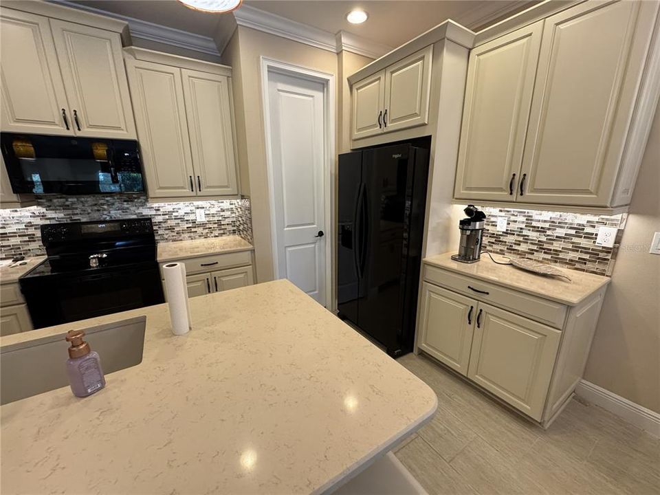 For Rent: $3,250 (2 beds, 2 baths, 1629 Square Feet)