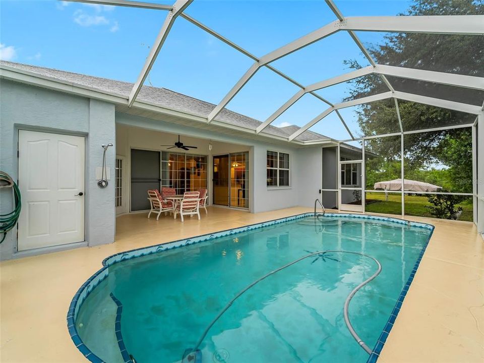 En Venta: $474,900 (3 camas, 2 baños, 2272 Pies cuadrados)