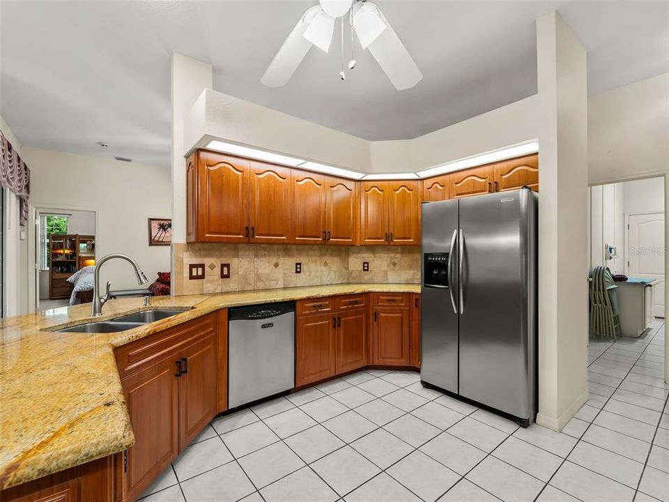 En Venta: $474,900 (3 camas, 2 baños, 2272 Pies cuadrados)