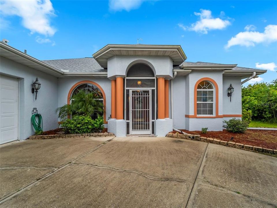 En Venta: $474,900 (3 camas, 2 baños, 2272 Pies cuadrados)