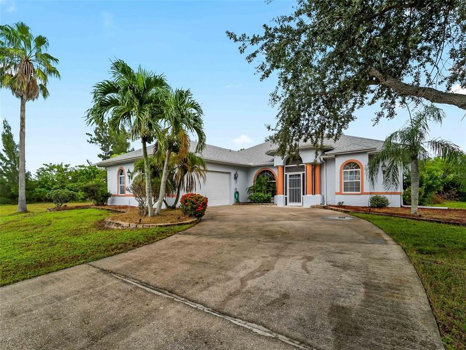 En Venta: $474,900 (3 camas, 2 baños, 2272 Pies cuadrados)