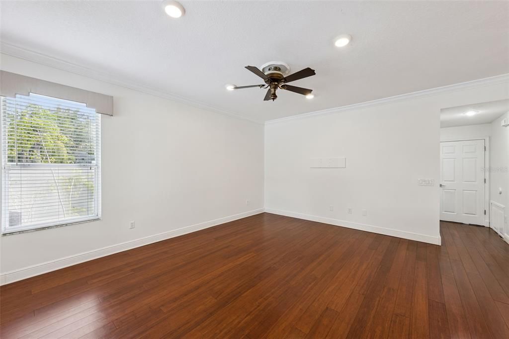 For Rent: $3,300 (4 beds, 2 baths, 2399 Square Feet)