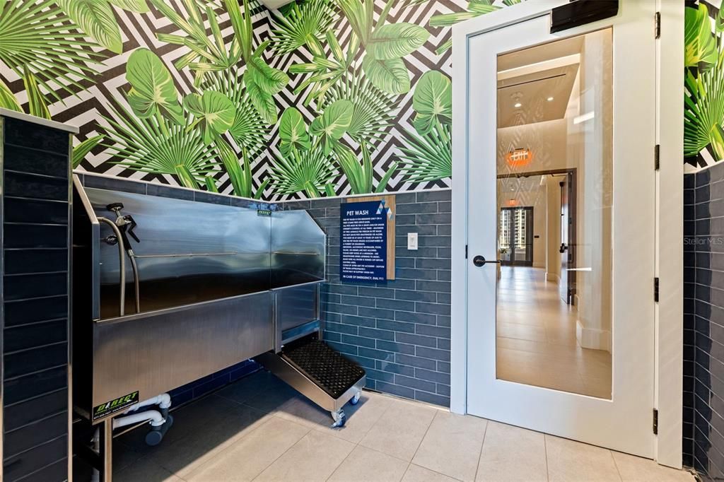 For Rent: $12,900 (2 beds, 3 baths, 1935 Square Feet)