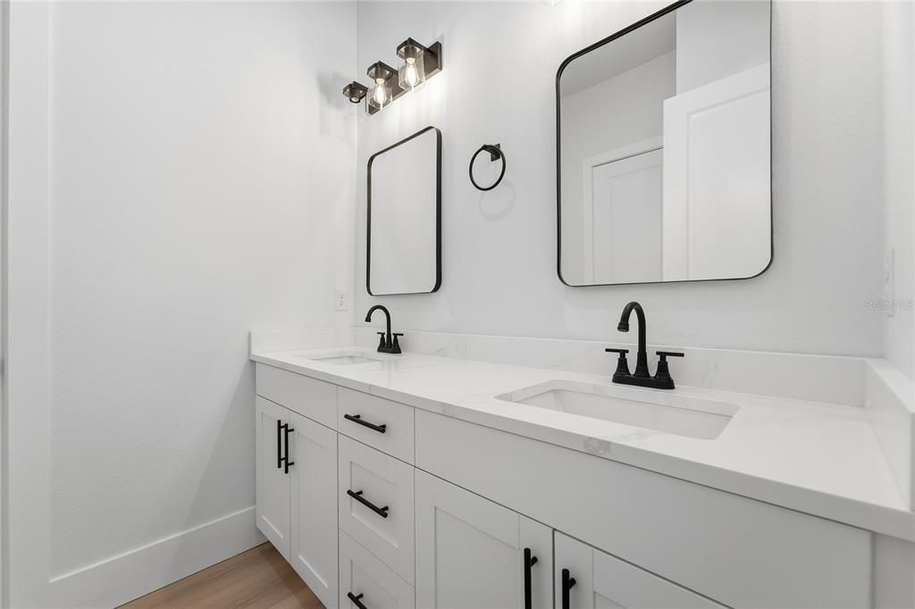 For Sale: $419,890 (4 beds, 3 baths, 1982 Square Feet)