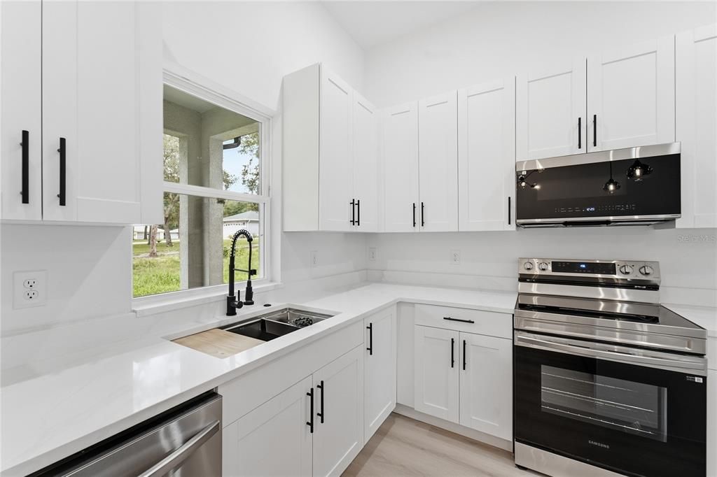 For Sale: $419,890 (4 beds, 3 baths, 1982 Square Feet)