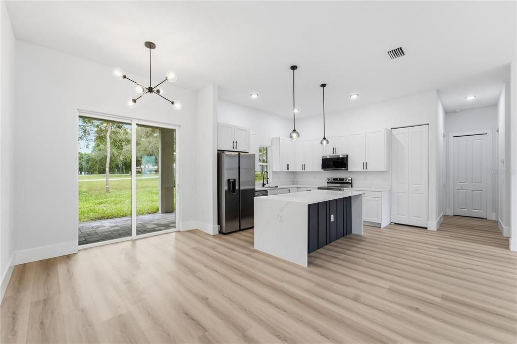 For Sale: $419,890 (4 beds, 3 baths, 1982 Square Feet)