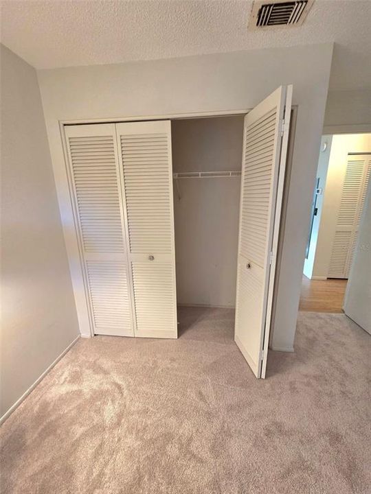 На продажу: $224,900 (2 спален, 2 ванн, 1112 Квадратных фут)