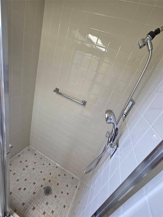 На продажу: $224,900 (2 спален, 2 ванн, 1112 Квадратных фут)