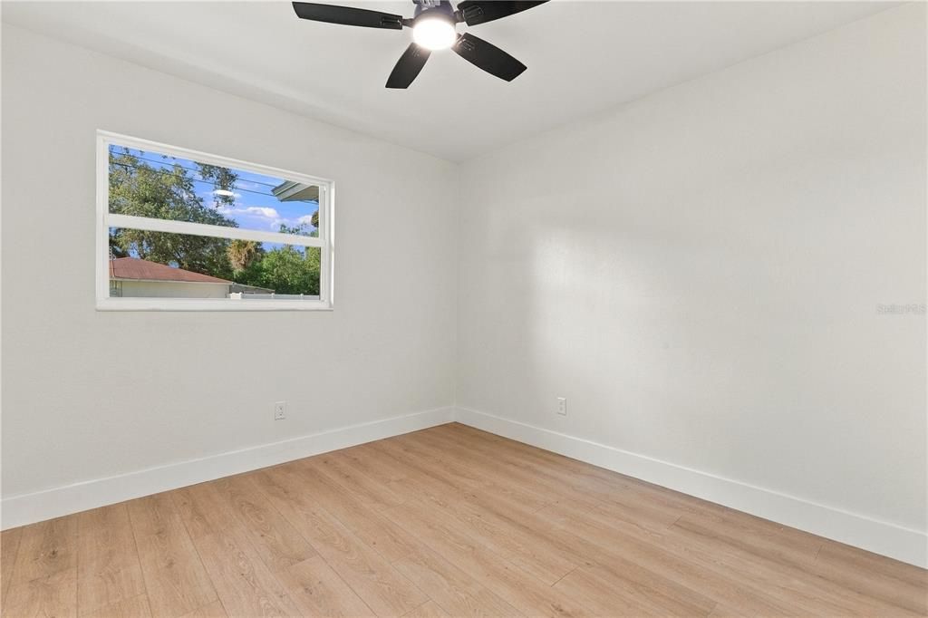 待售: $279,900 (4 贝兹, 3 浴室, 1343 平方英尺)