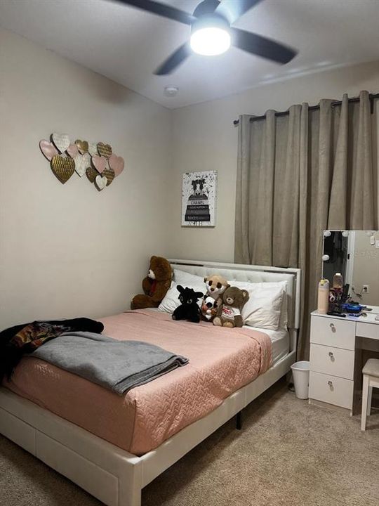 En Venta: $350,000 (4 camas, 2 baños, 1928 Pies cuadrados)