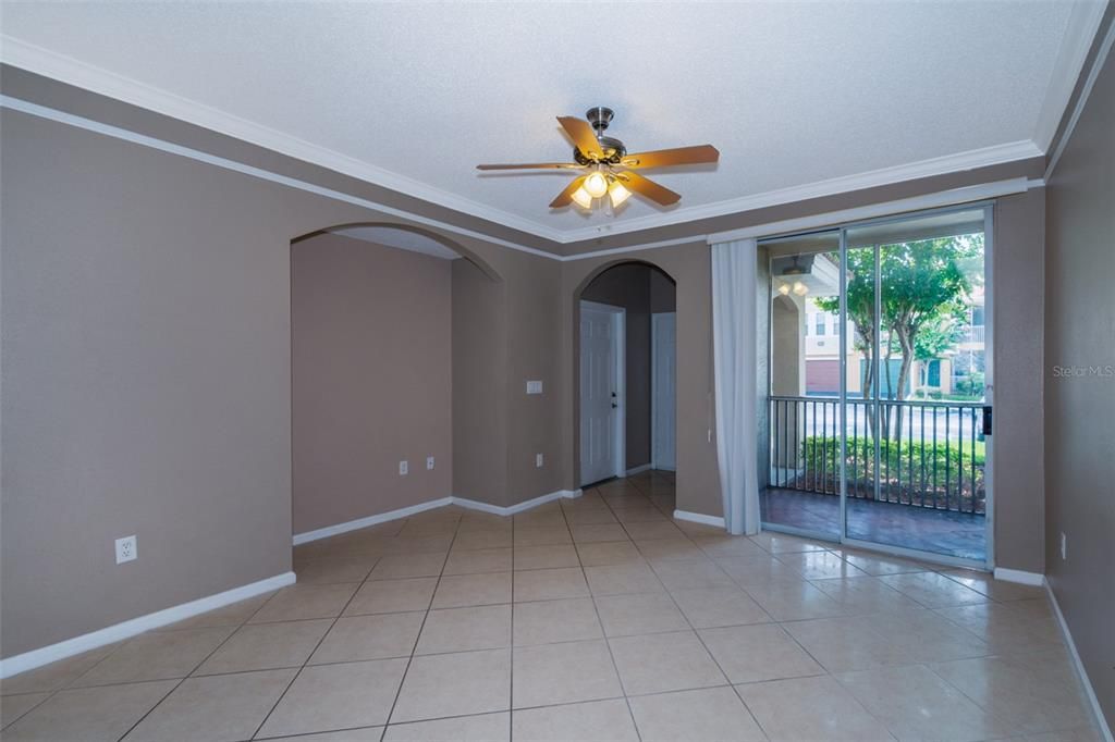 For Rent: $1,400 (1 beds, 1 baths, 790 Square Feet)
