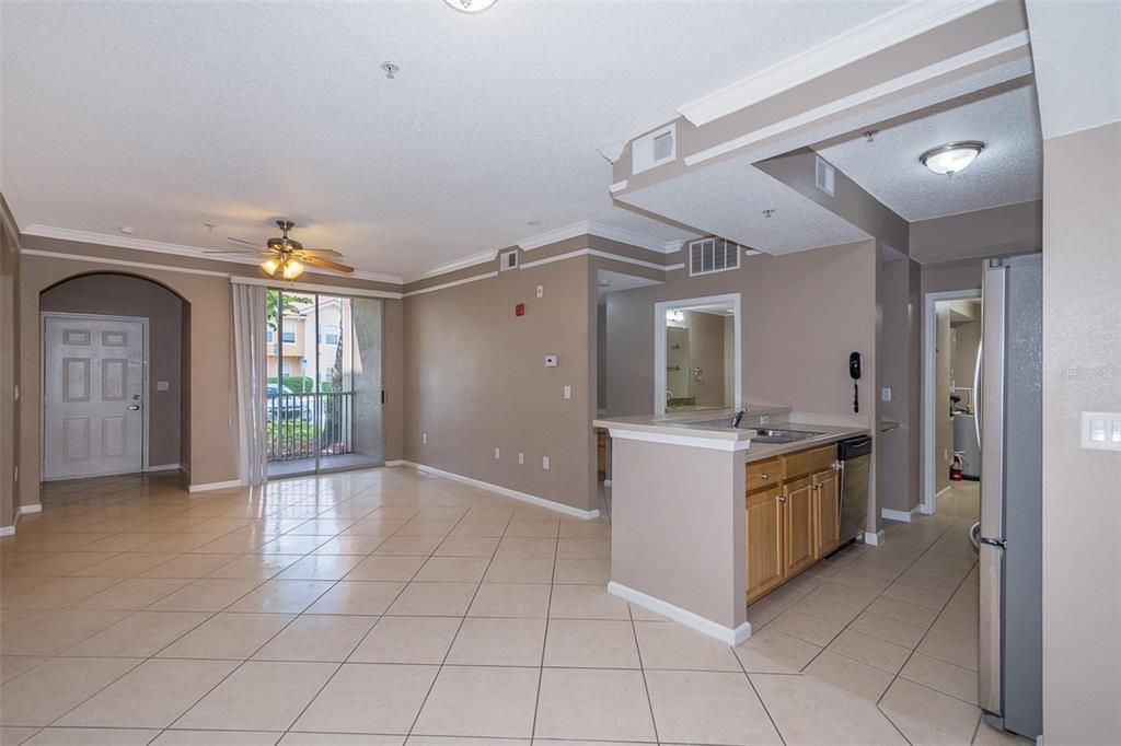 For Rent: $1,400 (1 beds, 1 baths, 790 Square Feet)