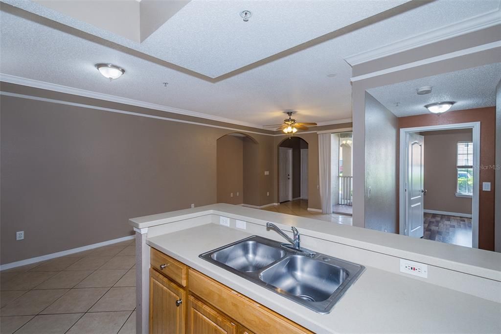 For Rent: $1,400 (1 beds, 1 baths, 790 Square Feet)