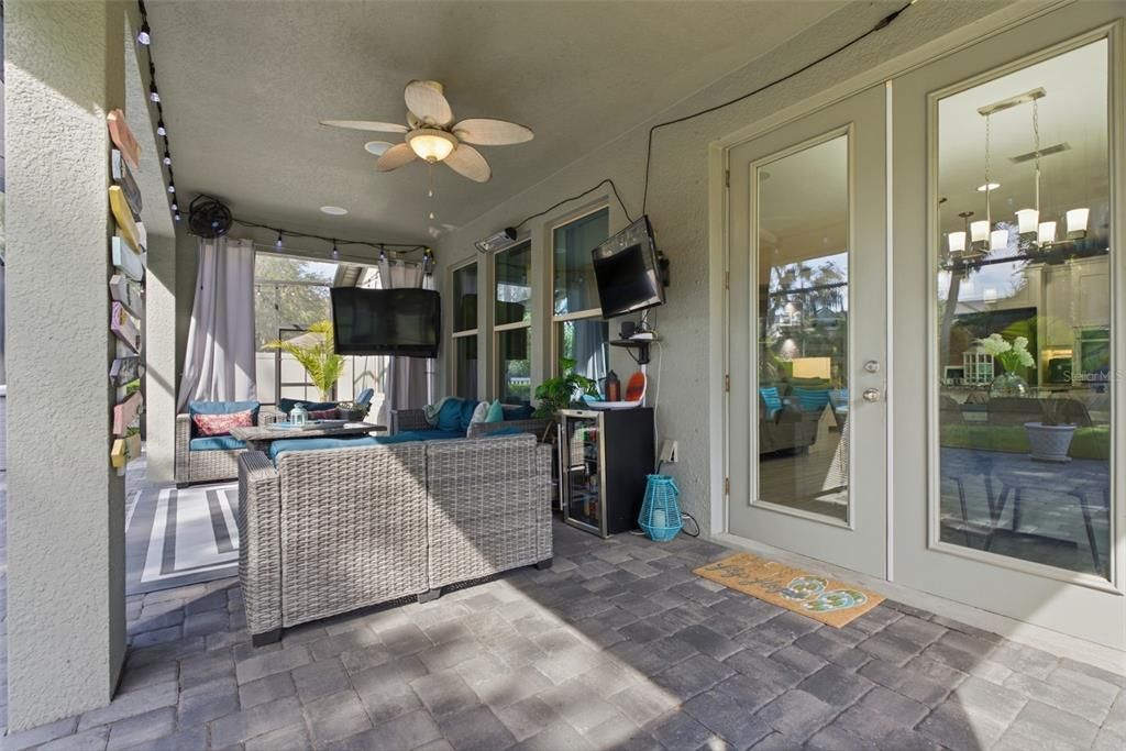 En Venta: $565,000 (4 camas, 2 baños, 2338 Pies cuadrados)