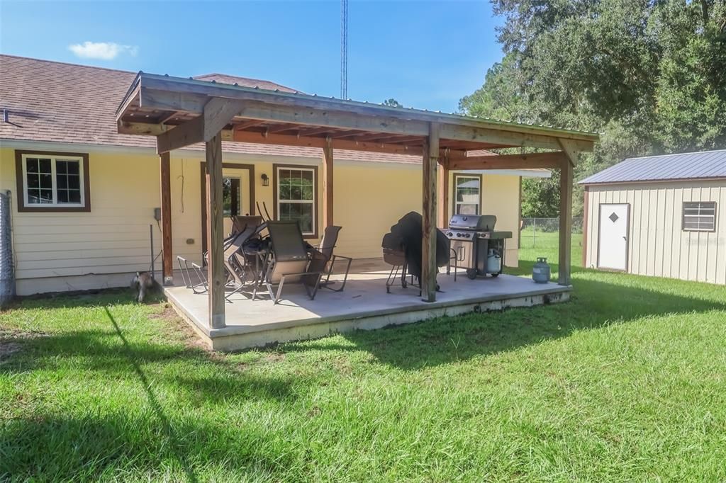 На продажу: $549,900 (3 спален, 2 ванн, 2004 Квадратных фут)