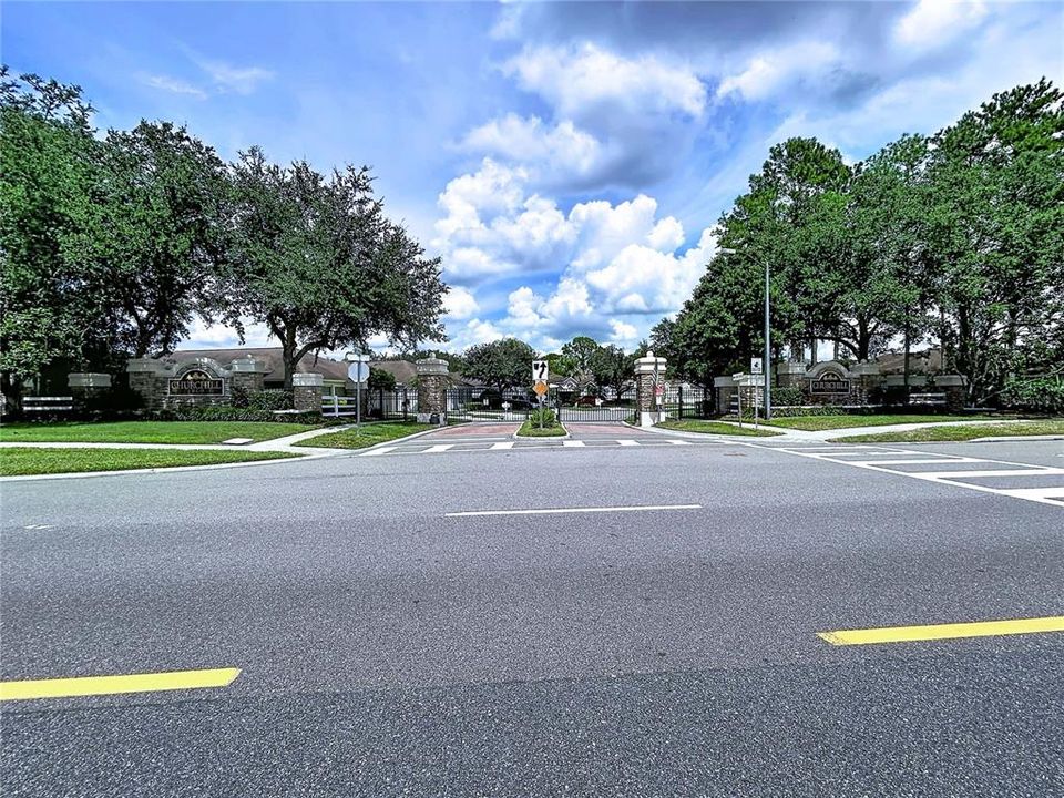 For Sale: $320,000 (2 beds, 2 baths, 1663 Square Feet)