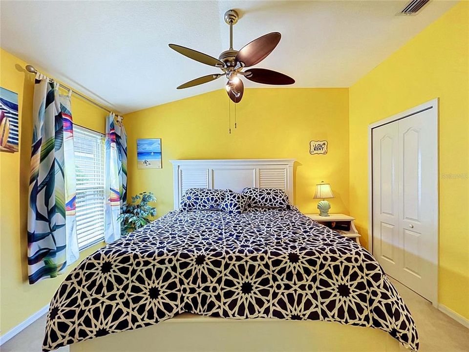 For Sale: $320,000 (2 beds, 2 baths, 1663 Square Feet)