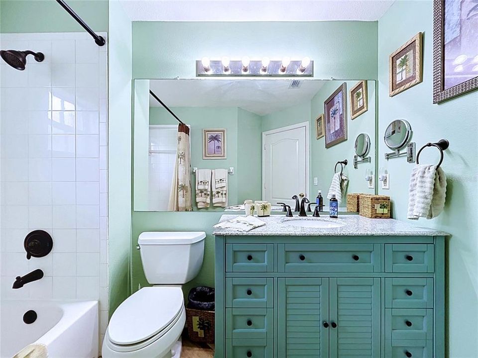 For Sale: $320,000 (2 beds, 2 baths, 1663 Square Feet)