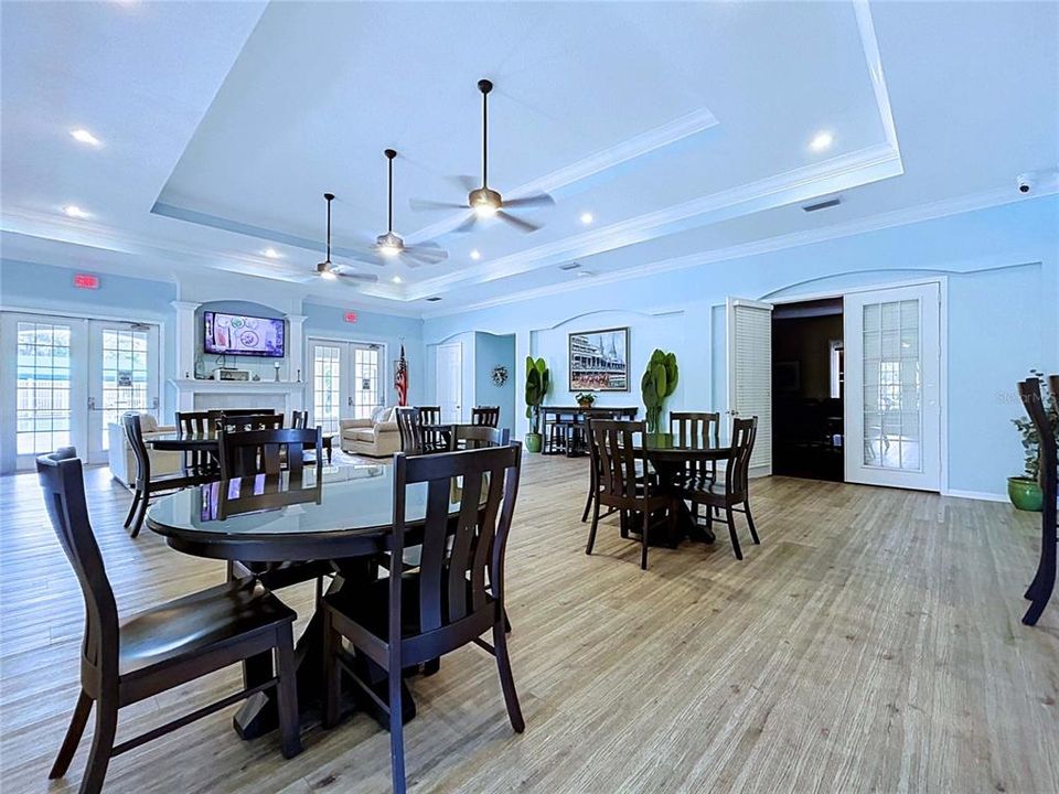 For Sale: $320,000 (2 beds, 2 baths, 1663 Square Feet)